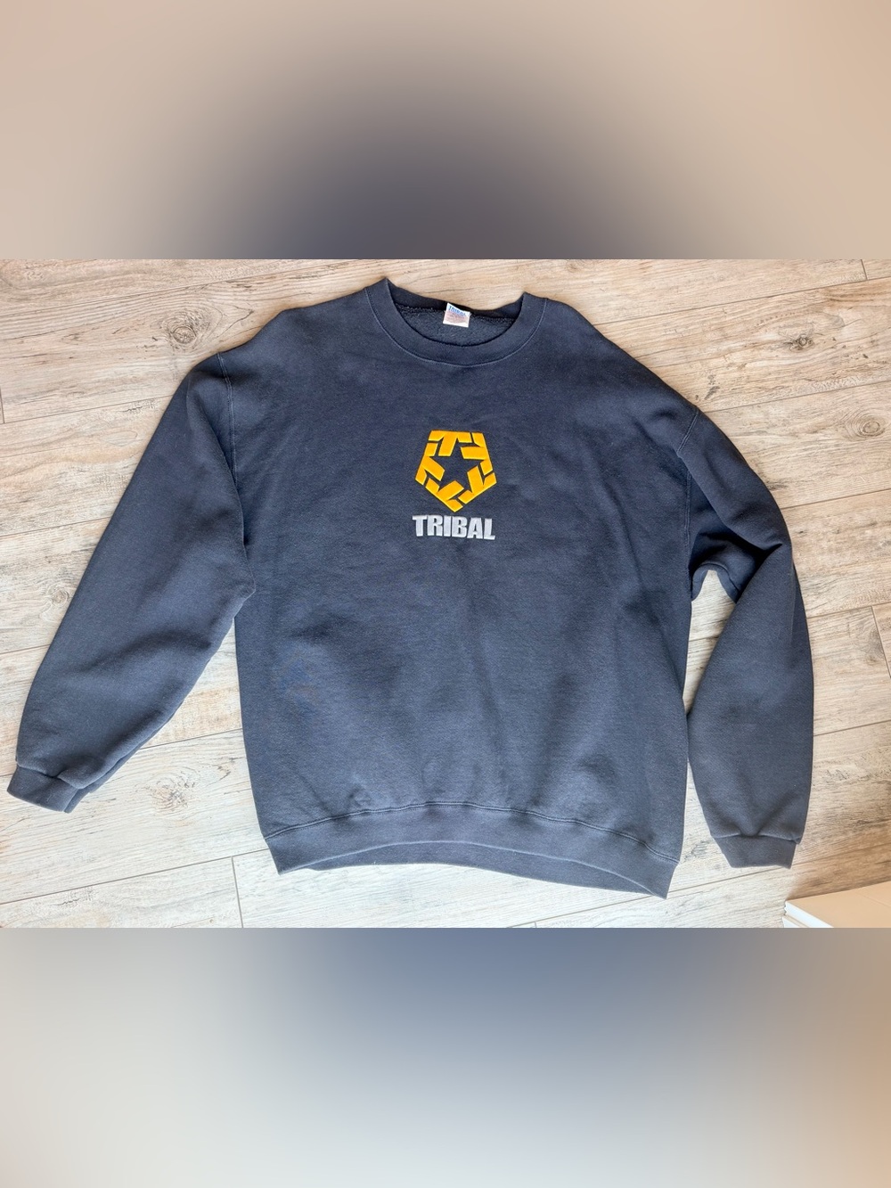 Vtg Tribal Gear USA Streetwear Sweatshirt Big Logo Pullover Black Yellow Y2K